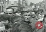 Immagine di Prigionieri tedeschi Parigi Francia, 1944, secondo 51 filmato di repertorio 65675065433