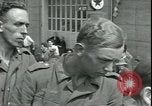 Immagine di Prigionieri tedeschi Parigi Francia, 1944, secondo 60 filmato di repertorio 65675065433