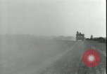 Standbild USA 7th Army Division Montmartre Paris Frankreich, 1944, aus Sekunde 23 historischem Filmmaterial Videoclip 65675065434