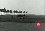 Standbild USA 7th Army Division Montmartre Paris Frankreich, 1944, aus Sekunde 25 historischem Filmmaterial Videoclip 65675065434