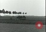 Standbild USA 7th Army Division Montmartre Paris Frankreich, 1944, aus Sekunde 26 historischem Filmmaterial Videoclip 65675065434