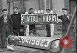 Standbild USA Soldaten Chateau-Thierry Frankreich, 1944, aus Sekunde 8 historischem Filmmaterial Videoclip 65675065437