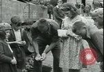 Standbild USA Soldaten Chateau-Thierry Frankreich, 1944, aus Sekunde 29 historischem Filmmaterial Videoclip 65675065437