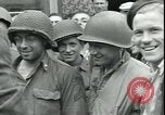 Standbild USA Soldaten Chateau-Thierry Frankreich, 1944, aus Sekunde 39 historischem Filmmaterial Videoclip 65675065437