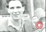 Standbild USA Soldaten Chateau-Thierry Frankreich, 1944, aus Sekunde 40 historischem Filmmaterial Videoclip 65675065437