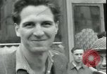 Standbild USA Soldaten Chateau-Thierry Frankreich, 1944, aus Sekunde 41 historischem Filmmaterial Videoclip 65675065437