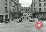 Standbild USA Soldaten Chateau-Thierry Frankreich, 1944, aus Sekunde 48 historischem Filmmaterial Videoclip 65675065437