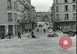 Standbild USA Soldaten Chateau-Thierry Frankreich, 1944, aus Sekunde 49 historischem Filmmaterial Videoclip 65675065437