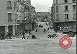 Standbild USA Soldaten Chateau-Thierry Frankreich, 1944, aus Sekunde 50 historischem Filmmaterial Videoclip 65675065437