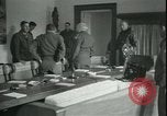 Standbild Kapitulation Konferenz Haar Deutschland, 1945, aus Sekunde 30 historischem Filmmaterial Videoclip 65675065441