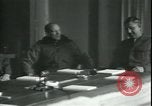 Standbild Kapitulation Konferenz Haar Deutschland, 1945, aus Sekunde 51 historischem Filmmaterial Videoclip 65675065441