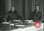 Standbild Kapitulation Konferenz Haar Deutschland, 1945, aus Sekunde 55 historischem Filmmaterial Videoclip 65675065441