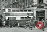 Immagine di La vittoria nella Giornata dell'Europa Londra Inghilterra Regno Unito, 1945, secondo 5 filmato di repertorio 65675065444