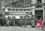 Immagine di La vittoria nella Giornata dell'Europa Londra Inghilterra Regno Unito, 1945, secondo 6 filmato di repertorio 65675065444