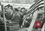 Immagine di La vittoria nella Giornata dell'Europa Londra Inghilterra Regno Unito, 1945, secondo 17 filmato di repertorio 65675065444