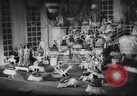 Image Officiers militaires allemands occupent des rangs de sièges avant pour une performance à un théâtre à Berlin Berlin Allemagne, 1941, de la seconde 32 séquences d'archives historiques vidéo 65675065466