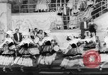 Image Officiers militaires allemands occupent des rangs de sièges avant pour une performance à un théâtre à Berlin Berlin Allemagne, 1941, de la seconde 54 séquences d'archives historiques vidéo 65675065466
