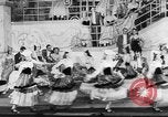 Image Officiers militaires allemands occupent des rangs de sièges avant pour une performance à un théâtre à Berlin Berlin Allemagne, 1941, de la seconde 55 séquences d'archives historiques vidéo 65675065466