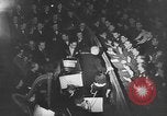 Image Officiers militaires allemands occupent des rangs de sièges avant pour une performance à un théâtre à Berlin Berlin Allemagne, 1941, de la seconde 58 séquences d'archives historiques vidéo 65675065466