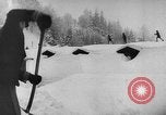 Image Porte de Brandebourg durant tempête à Berlin Allemagne Berlin Allemagne, 1941, de la seconde 15 séquences d'archives historiques vidéo 65675065467