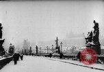 Image Porte de Brandebourg durant tempête à Berlin Allemagne Berlin Allemagne, 1941, de la seconde 45 séquences d'archives historiques vidéo 65675065467