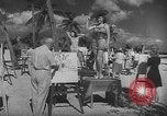 Image Les modèles posent pour les artistes sur une plage de Floride Florida USA, 1941, de la seconde 25 séquences d'archives historiques vidéo 65675065469