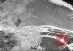 Standbild Doolittle Raid über Marcus Insel Marcus Island Pacific Ocean, 1942, aus Sekunde 24 historischem Filmmaterial Videoclip 65675065473