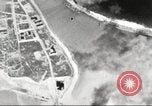 Standbild Doolittle Raid über Marcus Insel Marcus Island Pacific Ocean, 1942, aus Sekunde 27 historischem Filmmaterial Videoclip 65675065473