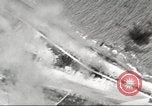 Standbild Doolittle Raid über Marcus Insel Marcus Island Pacific Ocean, 1942, aus Sekunde 47 historischem Filmmaterial Videoclip 65675065473