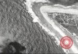 Standbild Doolittle Raid über Marcus Insel Marcus Island Pacific Ocean, 1942, aus Sekunde 60 historischem Filmmaterial Videoclip 65675065473