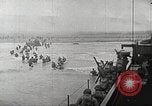 Immagine di Sbarco in Normandia durante la seconda guerra mondiale Normandia Francia, 1944, secondo 52 filmato di repertorio 65675065482