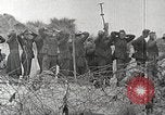 Immagine di Scene di Omaha Beach dopo essendo fissato nella seconda guerra mondiale Normandia Francia, 1944, secondo 10 filmato di repertorio 65675065483