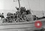Immagine di Scene di Omaha Beach dopo essendo fissato nella seconda guerra mondiale Normandia Francia, 1944, secondo 18 filmato di repertorio 65675065483