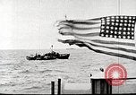 Immagine di Scene di Omaha Beach dopo essendo fissato nella seconda guerra mondiale Normandia Francia, 1944, secondo 26 filmato di repertorio 65675065483