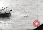 Immagine di Scene di Omaha Beach dopo essendo fissato nella seconda guerra mondiale Normandia Francia, 1944, secondo 28 filmato di repertorio 65675065483