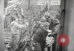 Immagine di Scene di Omaha Beach dopo essendo fissato nella seconda guerra mondiale Normandia Francia, 1944, secondo 60 filmato di repertorio 65675065483