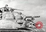 Immagine di Americano di rinforzi di truppa di terra in Normandia Normandia Francia, 1944, secondo 35 filmato di repertorio 65675065484