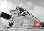 Immagine di Americano di rinforzi di truppa di terra in Normandia Normandia Francia, 1944, secondo 37 filmato di repertorio 65675065484