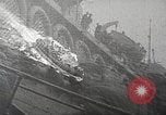 Standbild deutschen Kriegsgefangenen aus der Normandie Atlantik, 1944, aus Sekunde 29 historischem Filmmaterial Videoclip 65675065486