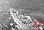 Standbild deutschen Kriegsgefangenen aus der Normandie Atlantik, 1944, aus Sekunde 48 historischem Filmmaterial Videoclip 65675065486