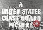 Standbild deutschen Kriegsgefangenen aus der Normandie Atlantik, 1944, aus Sekunde 51 historischem Filmmaterial Videoclip 65675065486