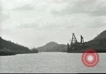 Standbild Reinigung von Canal Panama Canal, 1916, aus Sekunde 5 historischem Filmmaterial Videoclip 65675065536