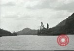 Standbild Reinigung von Canal Panama Canal, 1916, aus Sekunde 7 historischem Filmmaterial Videoclip 65675065536