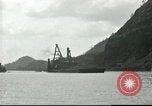 Standbild Reinigung von Canal Panama Canal, 1916, aus Sekunde 10 historischem Filmmaterial Videoclip 65675065536