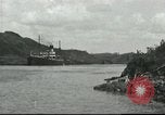 Standbild Reinigung von Canal Panama Canal, 1916, aus Sekunde 30 historischem Filmmaterial Videoclip 65675065536