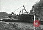 Standbild Reinigung von Canal Panama Canal, 1916, aus Sekunde 42 historischem Filmmaterial Videoclip 65675065536