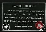 Standbild Botschafter Henry P Fletcher kommt in Mexiko Laredo Mexiko, 1917, aus Sekunde 1 historischem Filmmaterial Videoclip 65675065544