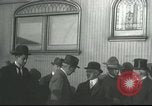 Standbild Botschafter Henry P Fletcher kommt in Mexiko Laredo Mexiko, 1917, aus Sekunde 23 historischem Filmmaterial Videoclip 65675065544