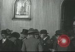 Standbild Botschafter Henry P Fletcher kommt in Mexiko Laredo Mexiko, 1917, aus Sekunde 31 historischem Filmmaterial Videoclip 65675065544