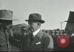 Standbild Botschafter Henry P Fletcher kommt in Mexiko Laredo Mexiko, 1917, aus Sekunde 38 historischem Filmmaterial Videoclip 65675065544